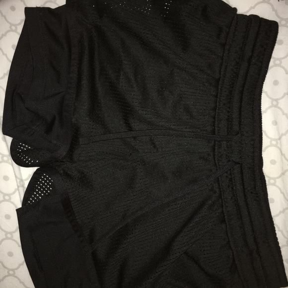 Shorts - Picture 1 of 2